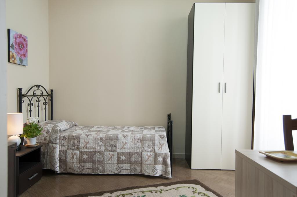 B&B Villa Roma เปียซซา อาร์เมรีนา ภายนอก รูปภาพ